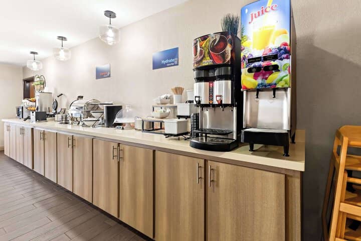 Breakfast area