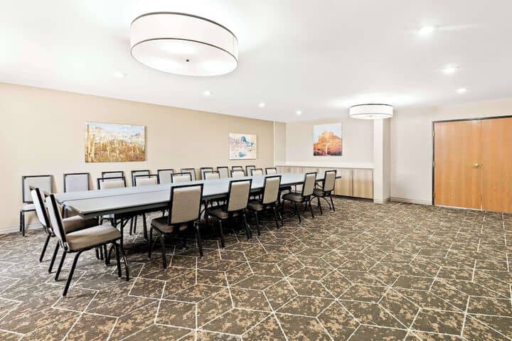 Meeting facility