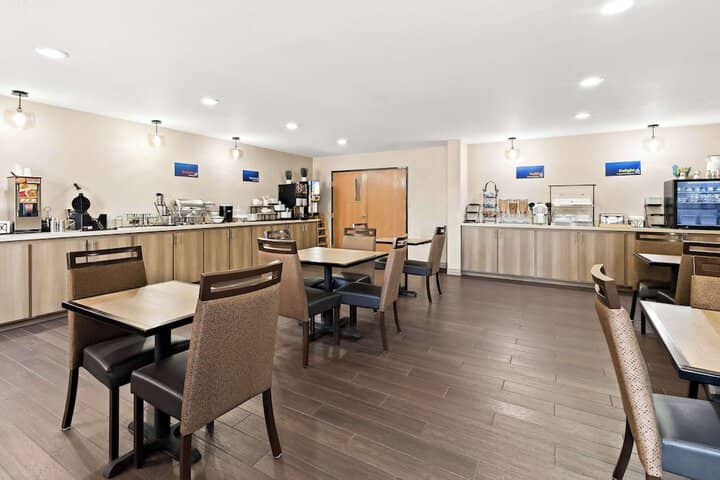 Breakfast area